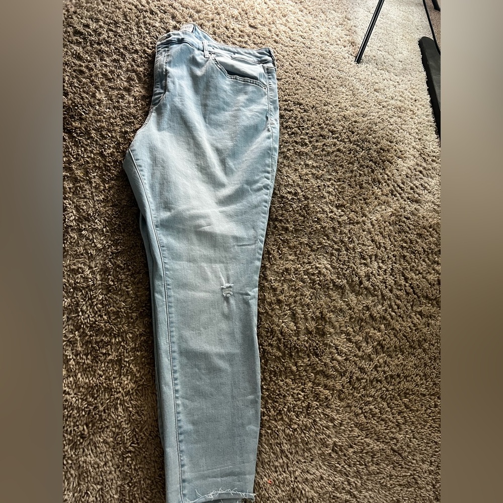 Crown & ivy light blue jeans